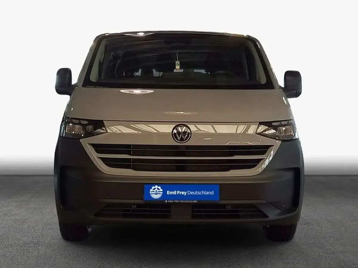 Neu VW T7 150 PS (110 kW) 2026 Grau Van