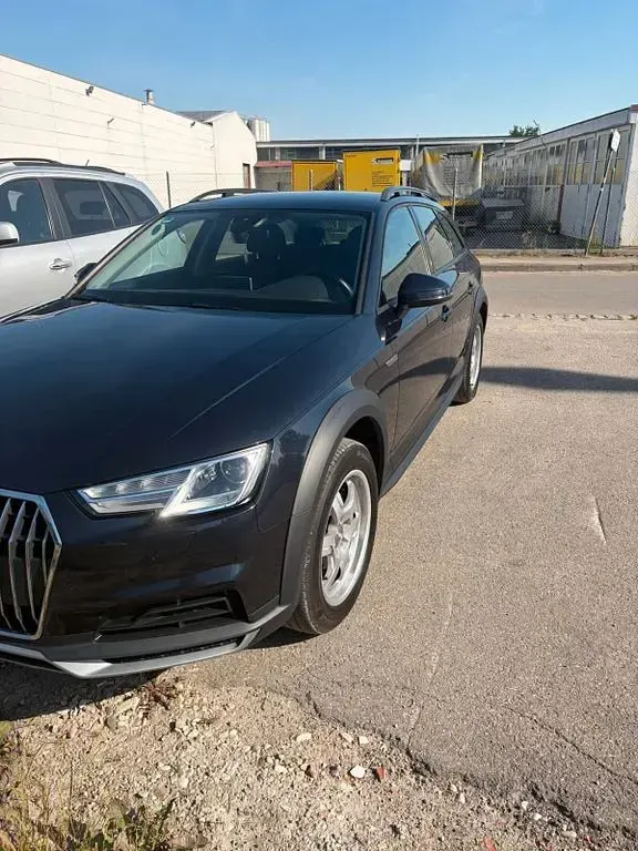 Gebraucht Audi A4 Allroad 190 PS (139 kW) 2018 Blau Kombi