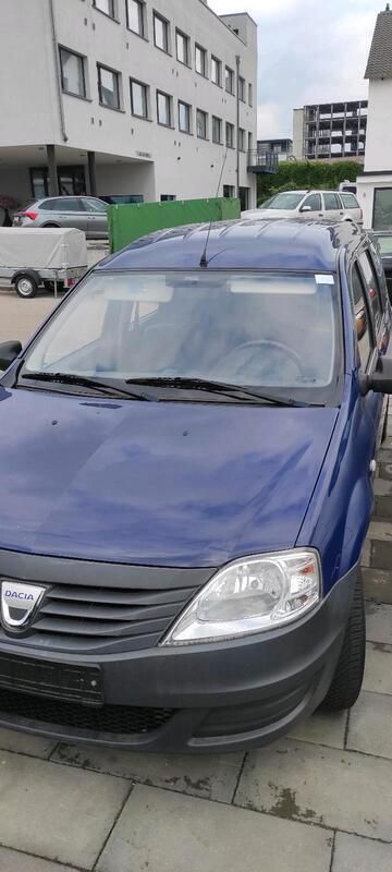 Blau Gebraucht 2009 Dacia Logan Limousine | 1.800 € (Guter Preis) - Bild 1/4