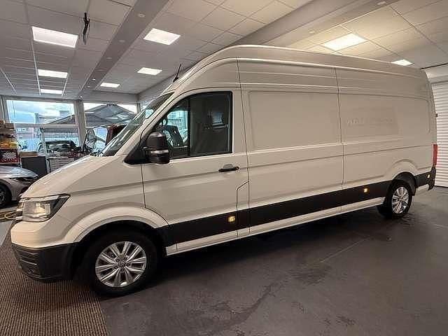 Gebraucht VW Crafter Trendline 177 PS (130 kW) 2025 Candyweiß Van