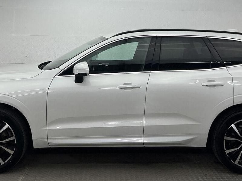 Gebraucht Volvo XC60 197 PS (144 kW) 2023 Crystal white (metallic) SUV