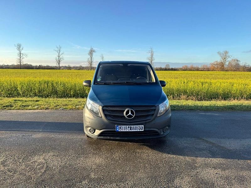 Gebraucht Mercedes Vito 116 PS (85 kW) 2016 Blau Van