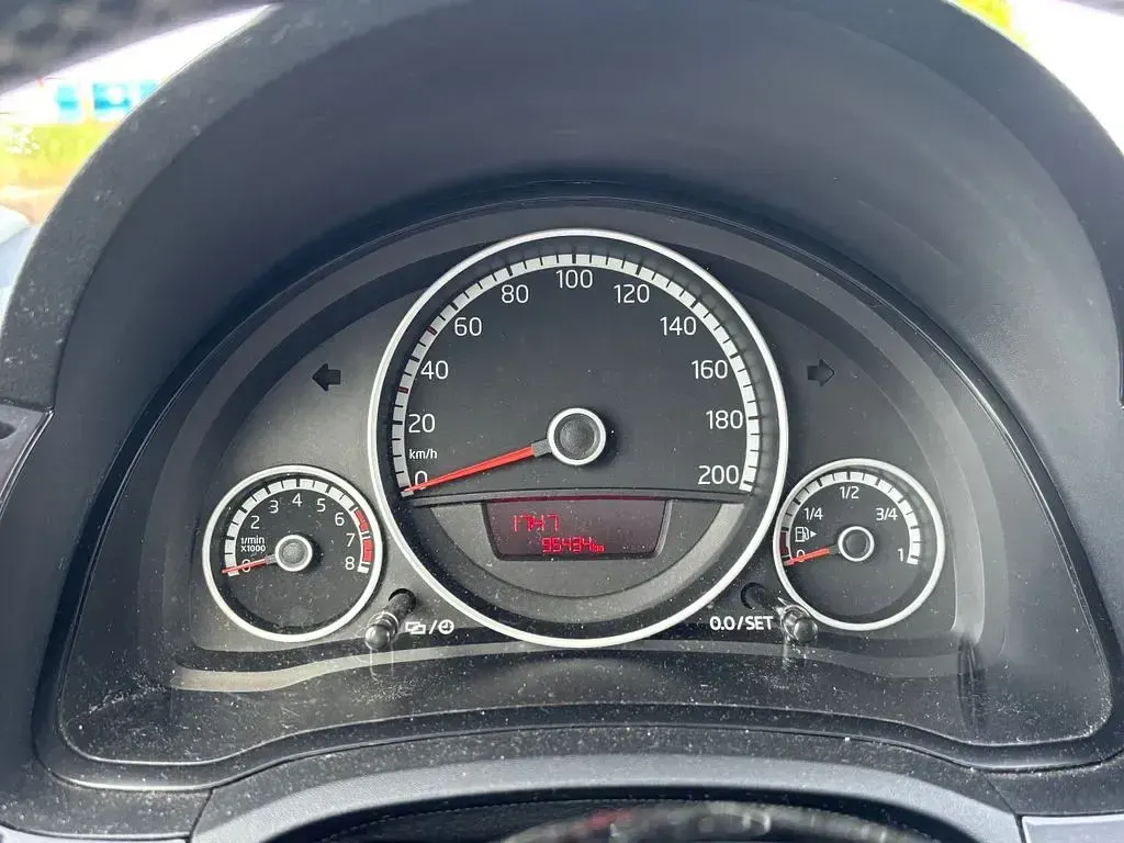 Gebraucht VW cross up! 75 PS (55 kW) 2014 Weiß Kleinwagen