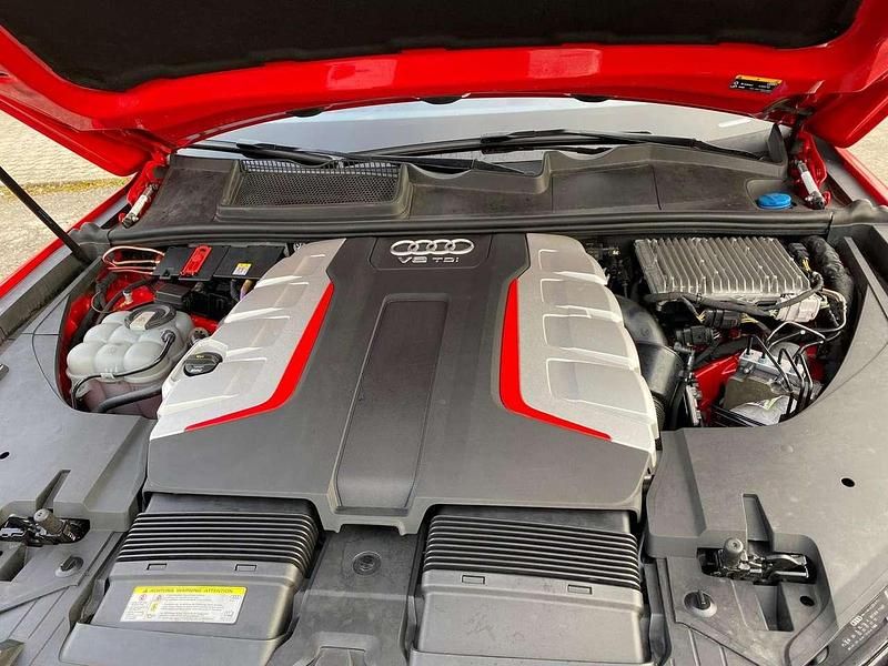 Second-hand Audi SQ7 435 CP (319 kW) 2017 Roșu SUV