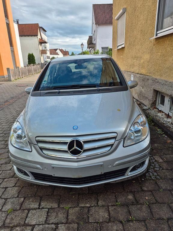 Grau Gebraucht 2008 Mercedes B170 Van / Kleinbus | 4.750 € (Etwas zu teuer) - Bild 1/4