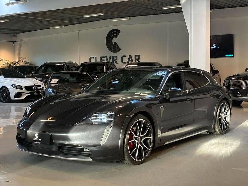 Grau Gebraucht 2021 Porsche Taycan Cross Turismo Limousine | 66.108 € (Fairer Preis) - Bild 1/4