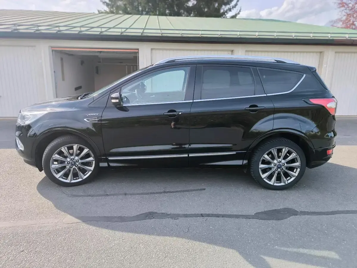 Gebraucht Ford Kuga Vignale 242 PS (177 kW) 2018 Schwarz SUV