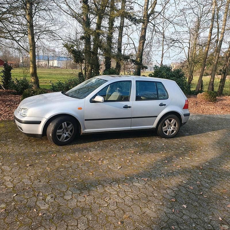 Gebraucht VW Golf IV 101 PS (74 kW) 1998 Silber Kleinwagen