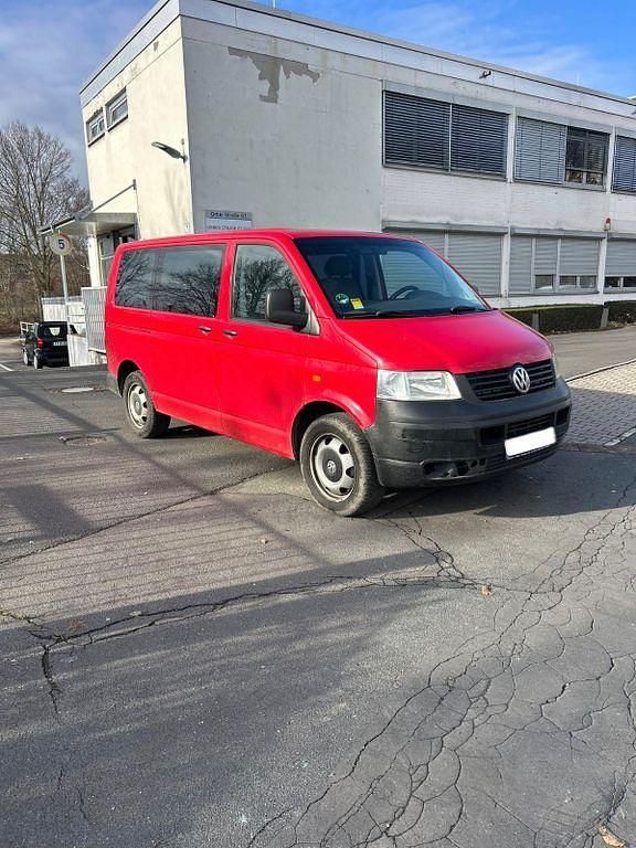 Gebraucht VW T5 131 PS (96 kW) 2008 Rot Van