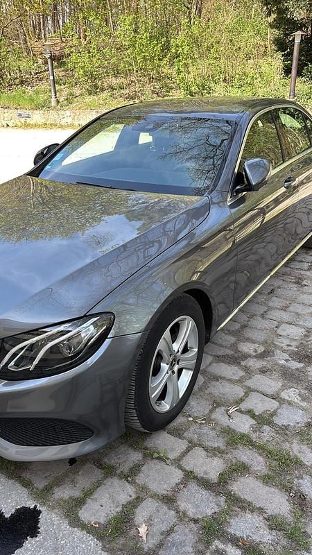Gebraucht Mercedes E200 184 PS (135 kW) 2017 Grau Limousine