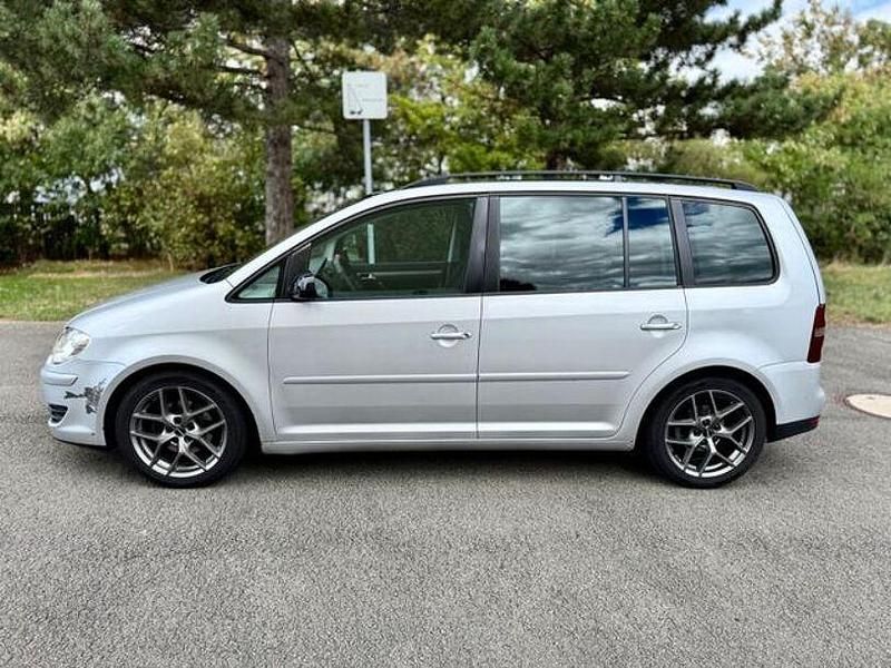 Gebraucht VW Touran Trendline 102 PS (75 kW) 2007 Silber Van / Kleinbus