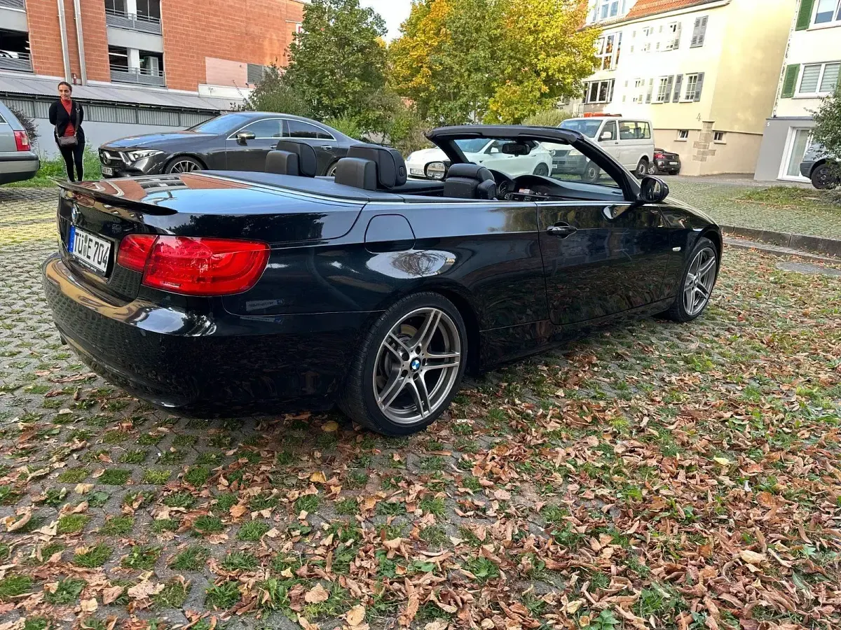 Gebraucht BMW 320 Cabriolet 184 PS (135 kW) 2013 Schwarz Cabrio