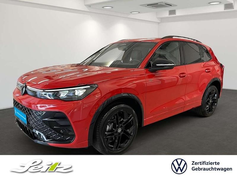 Persimmon red metallic Gebraucht 2025 VW Tiguan R-line SUV | 56.698 € - Bild 1/3