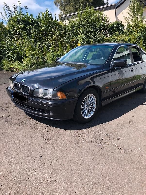 Schwarz Gebraucht 2001 BMW 530 Limousine | 2.000 € (Superpreis) - Bild 1/4