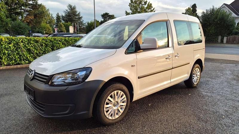 Candyweiss Gebraucht 2015 VW Caddy Team Van / Kleinbus | 6.850 € - Bild 1/4
