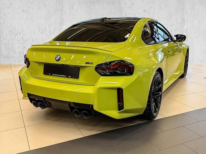 Ny BMW M2 Performance 480 HK (353 kW) 2025 Gul Coupe