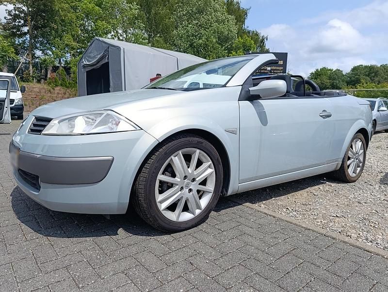 Gebraucht Renault Mégane II 135 PS (99 kW) 2005 Silber Cabrio