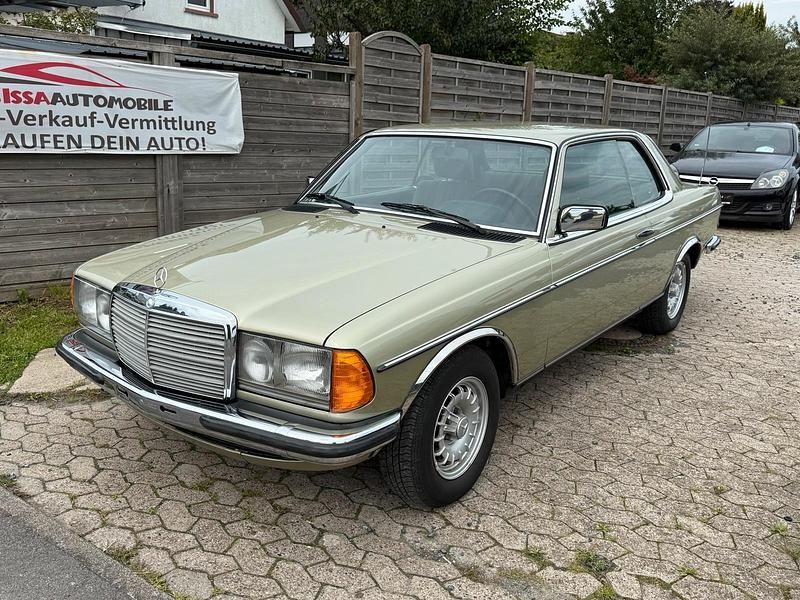 Andere farben Gebraucht 1983 Mercedes 230 Coupé | 21.990 € - Bild 1/4