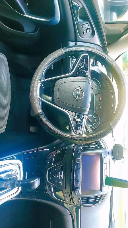 Gebraucht Opel Insignia 163 PS (119 kW) 2015 Schwarz Kombi