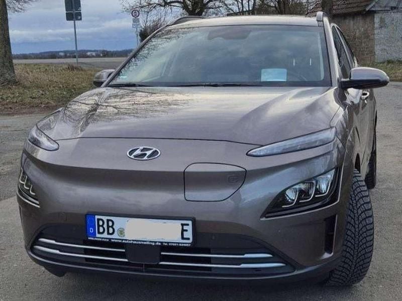 Bronze Gebraucht 2021 Hyundai Kona Prime SUV | 20.500 € (Fairer Preis) - Bild 1/4
