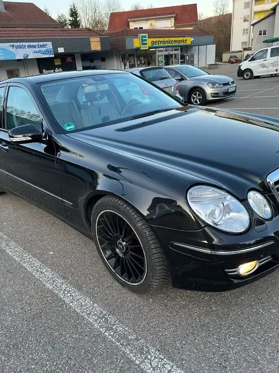Gebraucht Mercedes 220 170 PS (125 kW) 2007 Schwarz Limousine