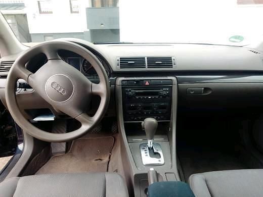 Blau Gebraucht 2002 Audi A4 Kombi | 800 € (Superpreis) - Bild 1/4