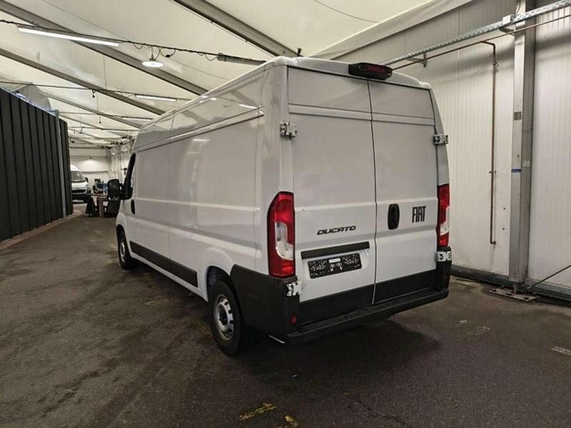 Gebraucht Fiat Ducato 140 PS (102 kW) 2024 Ducato weiß Van