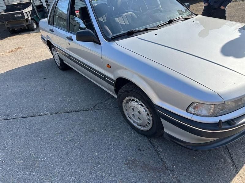Gebraucht Mitsubishi Galant 109 PS (80 kW) 1988 Silber Limousine