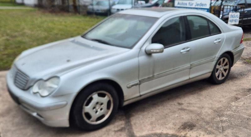 Silber Gebraucht 2001 Mercedes C180 Elegance Limousine | 799 € (Superpreis) - Bild 1/4