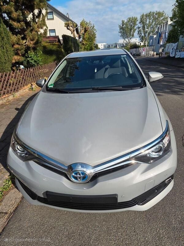 Grau Gebraucht 2018 Toyota Auris Limousine | 16.000 € (Fairer Preis) - Bild 1/4