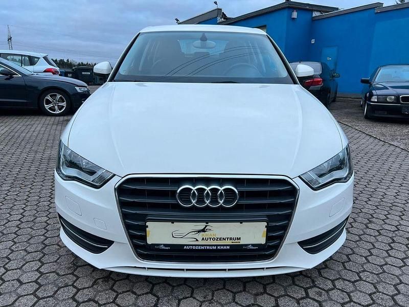 Gebraucht Audi A3 Ambiente 150 PS (110 kW) 2014 Weiß Limousine