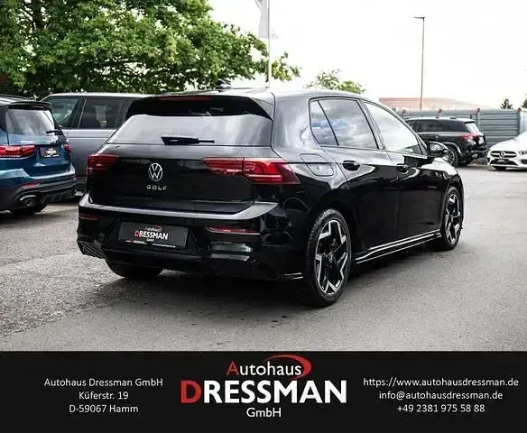 Gebraucht VW Golf VIII R-line 150 PS (110 kW) 2025 Grenadillschwarz metallic Limousine