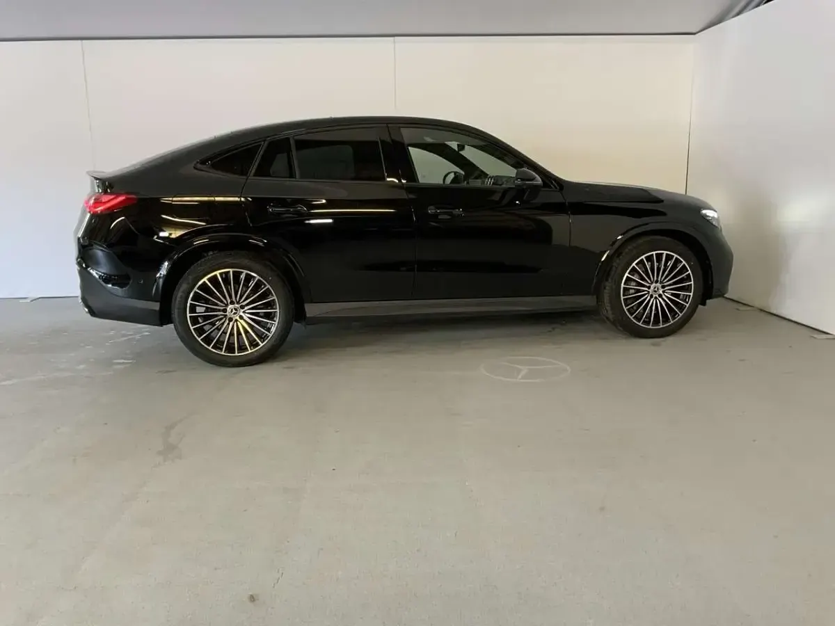 Gebraucht Mercedes GLC200 AMG 204 PS (150 kW) 2025 Schwarz uni SUV