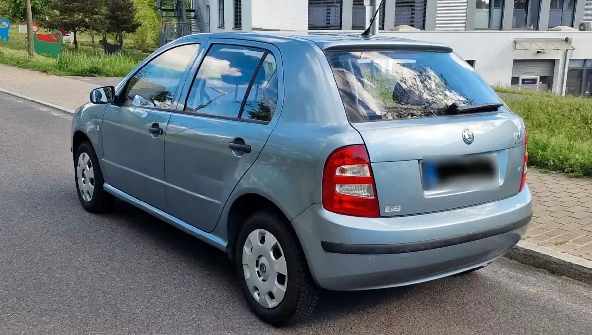 Gebraucht Skoda Fabia Classic 54 PS (39 kW) 2002 Grau Limousine