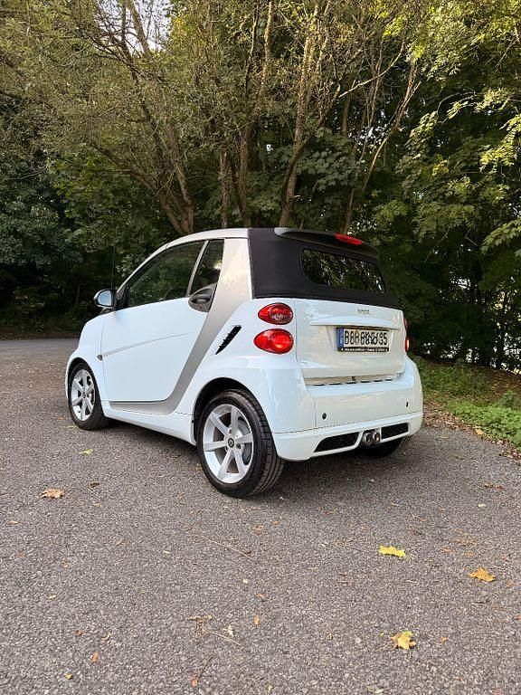 Weiß Gebraucht 2008 Smart ForTwo Cabrio Brabus Cabrio | 5.500 € (Guter Preis) - Bild 1/4