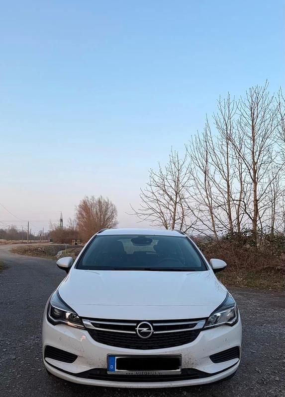 Gebraucht Opel Astra 136 PS (100 kW) 2017 Weiß Kombi