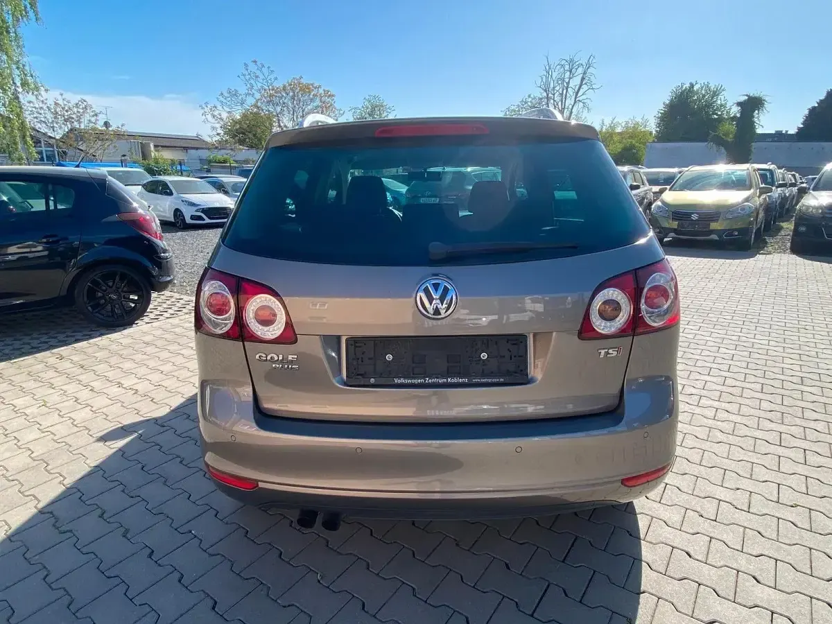 Gebraucht VW Golf Plus Cross 122 PS (89 kW) 2012 Kaschmirbraun Kombi