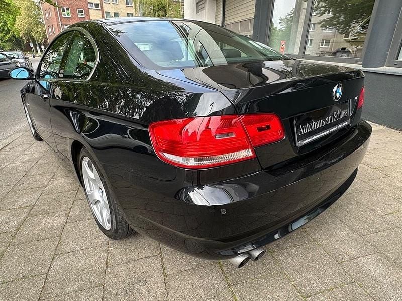 Second-hand BMW 325 Performance 218 CP (160 kW) 2008 Negru Coupe
