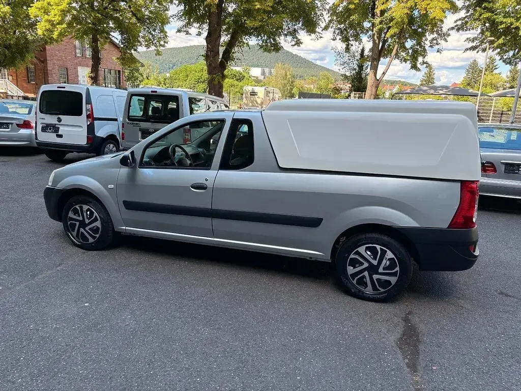 Gebraucht Dacia Logan Pick-Up 75 PS (55 kW) 2011 Silber Pickup