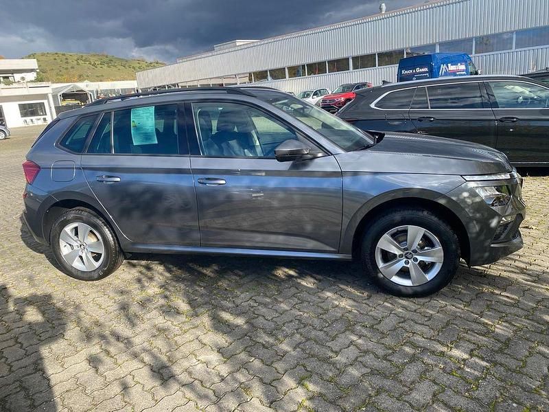 Neu Skoda Kamiq Selection 116 PS (85 kW) 2025 Graphitegrau metallic SUV