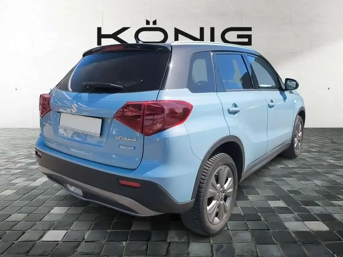 Gebraucht Suzuki Vitara Comfort 129 PS (94 kW) 2023 Ice/cosmic + schwarzes dach SUV