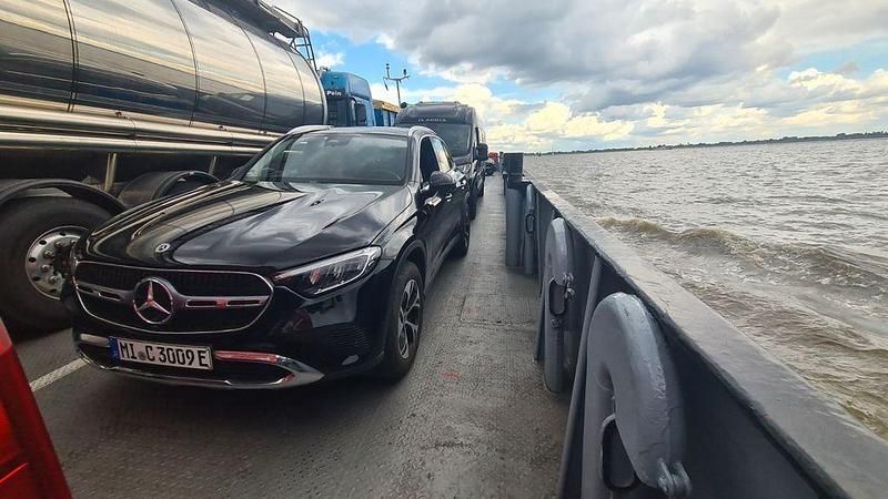 Schwarz Gebraucht 2023 Mercedes GLC300e SUV | 52.000 € (Superpreis) - Bild 1/1