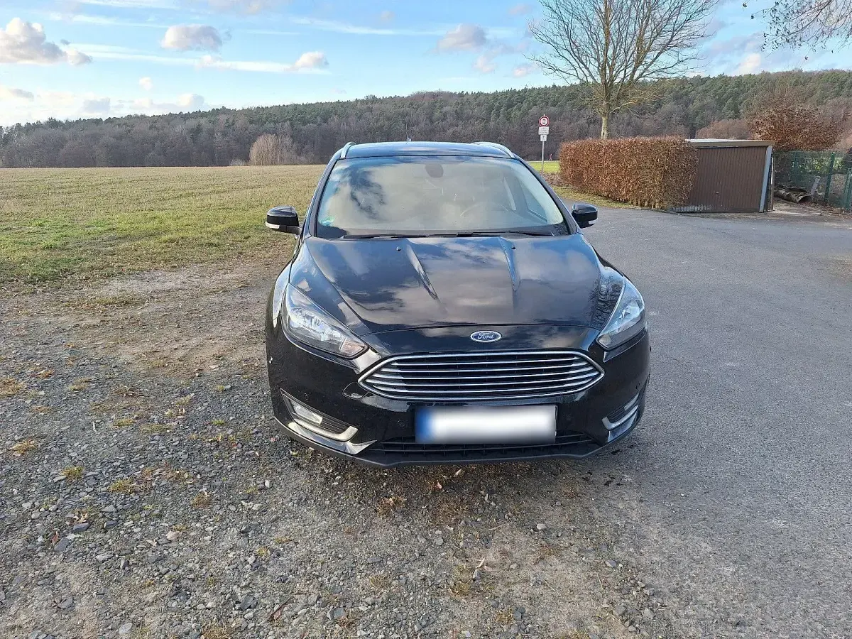 Second-hand Ford Focus Titanium 120 CP (88 kW) 2016 Negru Berlinǎ