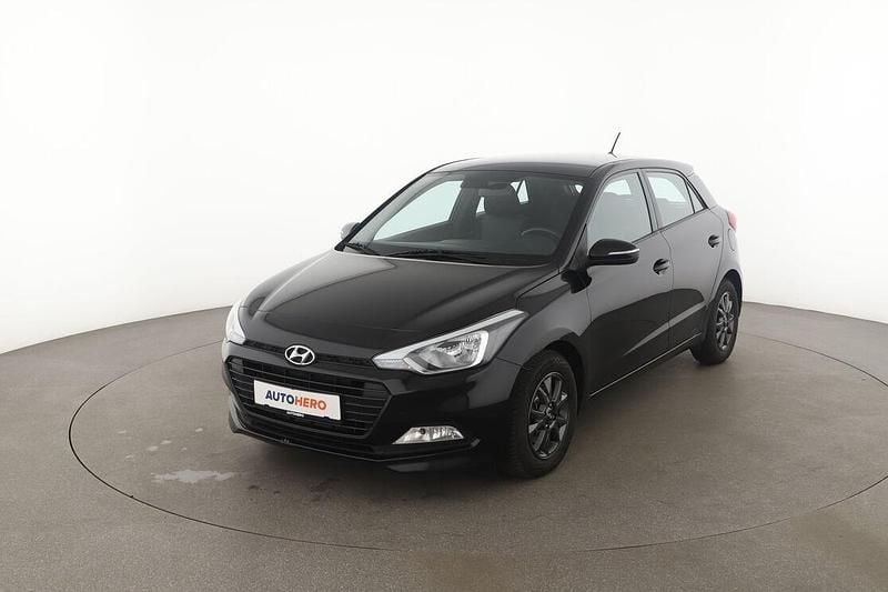 Schwarz Gebraucht 2018 Hyundai i20 YES! Limousine | 9.520 € (Fairer Preis) - Bild 1/3