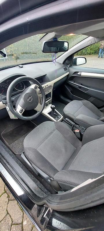 Gebraucht Opel Astra 90 PS (66 kW) 2008 Limousine