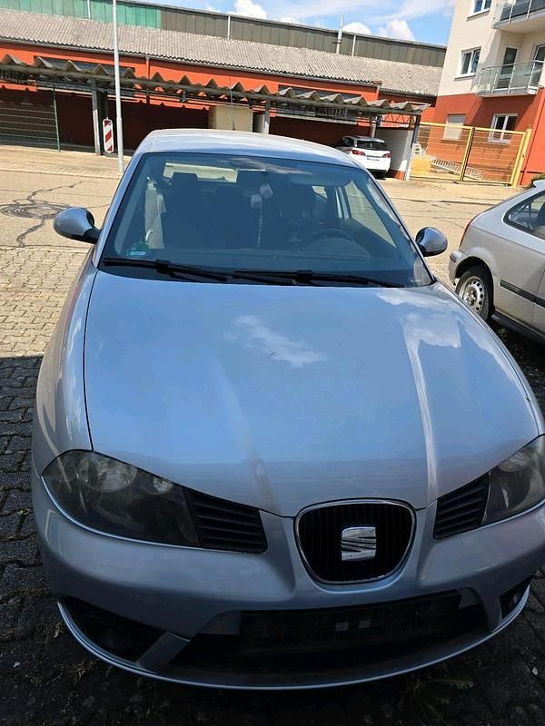 Grau Gebraucht 2007 Seat Ibiza Kleinwagen | 999 € - Bild 1/4