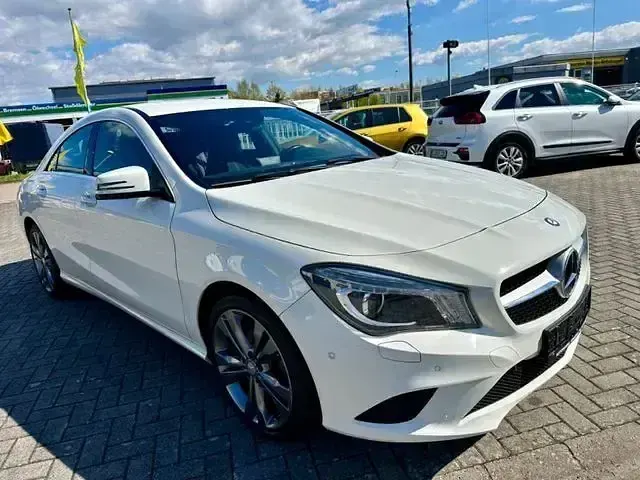 Gebraucht Mercedes CLA200 136 PS (100 kW) 2014 Andere Limousine