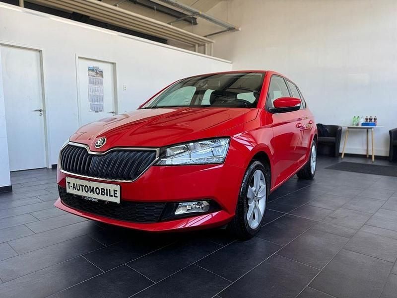 Rot Gebraucht 2019 Skoda Fabia Cool Plus Limousine | 7.690 € (Guter Preis) - Bild 1/4