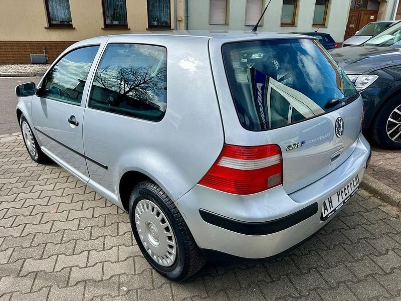 Gebraucht VW Golf IV 75 PS (55 kW) 2002 Silber Limousine