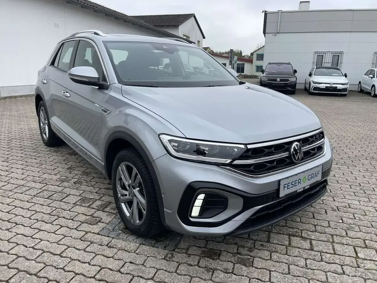 Gebraucht VW T-Roc R-line 150 PS (110 kW) 2022 Pyrit silber metallic SUV